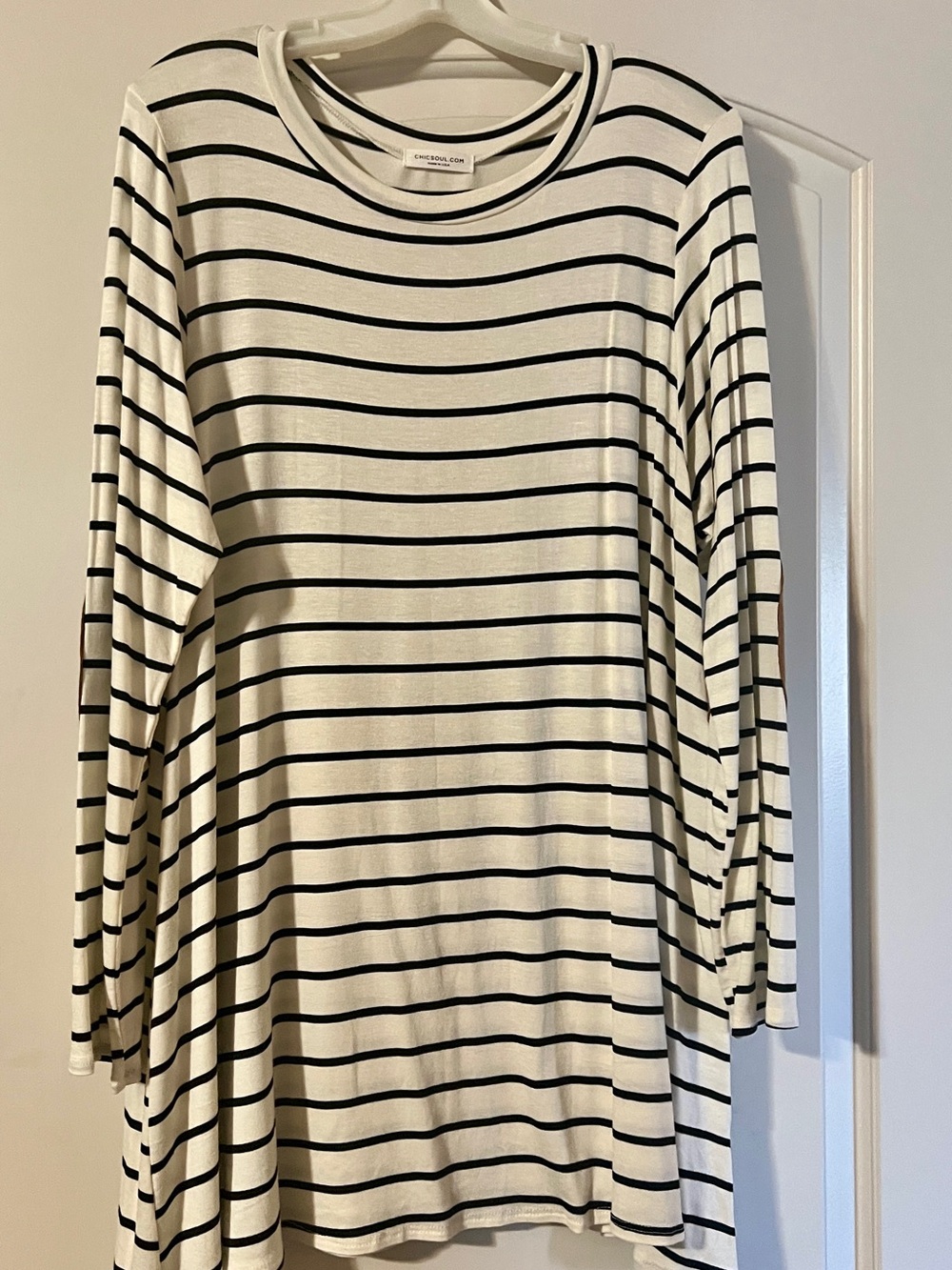 Chic Soul Black and White Striped Long Sleeve Tunic